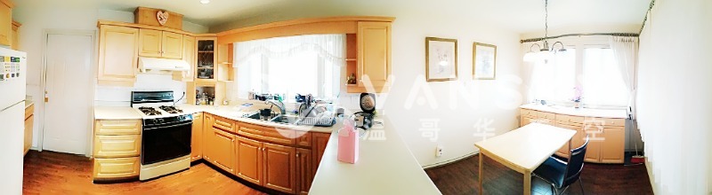 260208113226_170210 450 kitchen  dining area.jpg